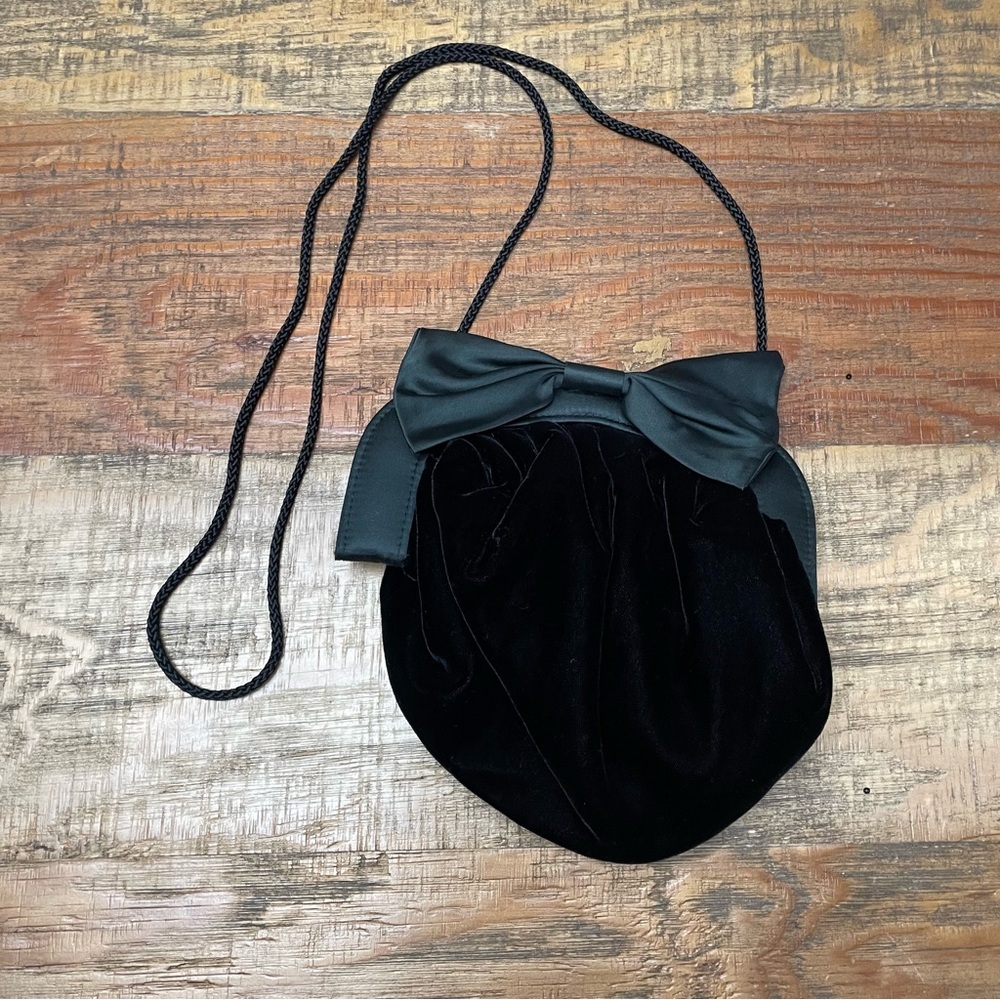vintage inspired Elegant Black Velvet Bow Bag evening satin formal
